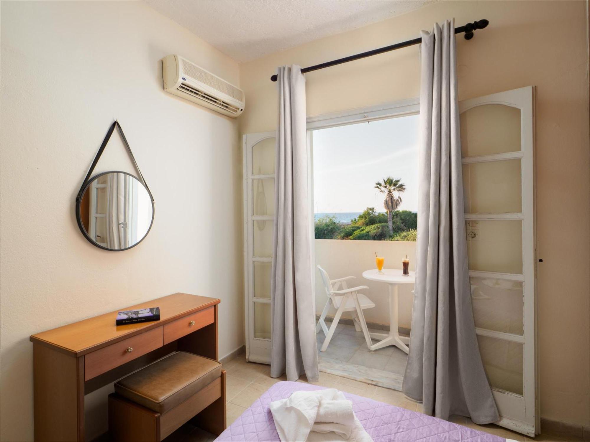 Divina Seaside Apartments By Estia Gouves Extérieur photo